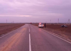 В Ростовской области в ДТП с опрокидыванием иномарки скончался мужчина