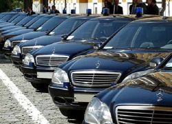 Десятки дорогих автомобилей решили закупить из бюджета для ростовских чиновников