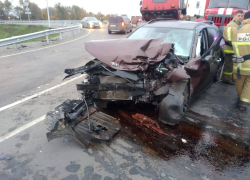 Ростовчанка попала в больницу после ДТП с иномаркой и грузовиком