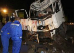 Направлявшийся в Ростов дальнобойщик разбился в жутком ДТП с тремя фурами на воронежской трассе