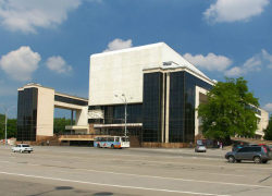 Тогда и сейчас: театр радует ростовчан спектаклями уже 155 лет