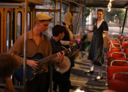 ТОВАР ДНЯ: Билеты на иммерсивный спектакль «В ретро-трамвае» со скидкой