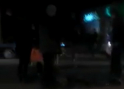 Отправивший в тяжелую кому пешехода водитель такси попал на видео в Ростовской области