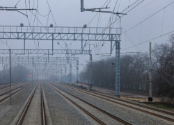 В Каменске-Шахтинском под грузовым вагоном погибла 12-летняя девочка