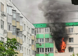 Страшный пожар в девятиэтажке Ростова с пострадавшей девушкой попал на видео