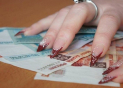 Молодая сотрудница банка подделывала подписи пенсионеров и присваивала их счета в Ростовской области