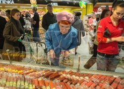 Подорожали колбаса с овощами и подешевели мясо с яйцами: динамика цен в ростовских магазинах