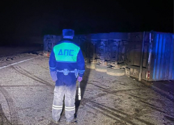 В Ростовской области погиб водитель большегруза, у которого лопнуло колесо