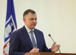 Юрий Слюсарь поздравил ростовчан с Днем знаний