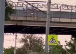 В Ростовской области 16-летняя школьница упала с моста и разбилась насмерть 