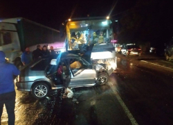 Смертельная авария с автобусом и легковушкой произошла в Ростовской области