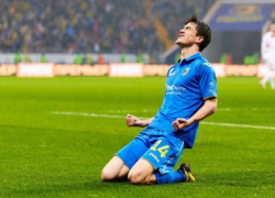 ФК «Ростов» продлил контракты с Шомуродовым и Песьяковым