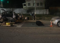 На трассе в Ростовской области в массовом ДТП погиб пассажир ВАЗа 