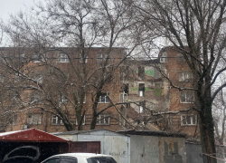 Более 80 семей из рухнувшего дома обратились за материальной помощью в Ростове