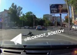 Отчаянный подросток на самокате едва не угодил под колеса на кольце возле РИИЖТа
