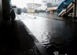 В Ростове затопило главный жд вокзал