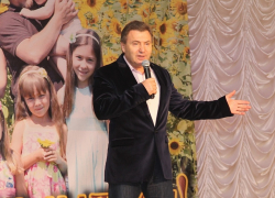 Долгожитель гордумы Ростова зарабатывает больше миллиона рублей в месяц
