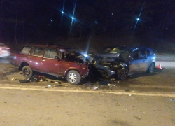 В Ростове в серьезном ДТП пострадали три человека