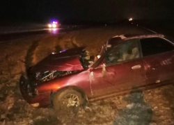 На трассе в Ростовской области легковушка врезалась в КАМАЗ