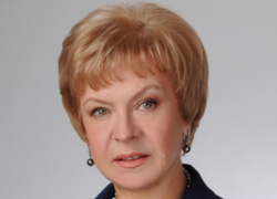 Политологи верят в шансы Степановой сохранить мандат 