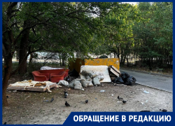 Опасная свалка: ростовчанка рассказала о пожаре из-за мусора возле дома на СЖМ и бездействии властей