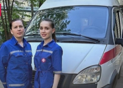 В Ростове молодая женщина родила прямо во время вызова скорой помощи 