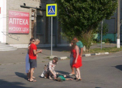 Маленький мальчик лишился сознания под колесами невнимательной автоледи в Ростовской области