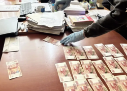 Бывшая сотрудница полиции в Ростове пойдет под суд за взятку в 100 тысяч рублей от свидетеля