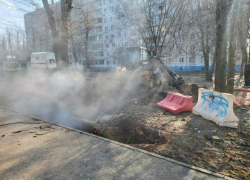 Жителям ЗЖМ в Ростове ограничили подачу тепла из-за коммунальной аварии на Малиновского