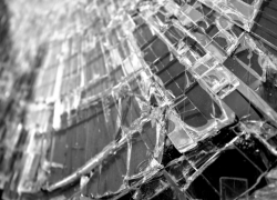 В Ростовской области товарный поезд столкнулся с легковушкой