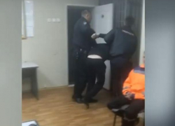 Житель Ростова устроил дебош в аэропорту Новосибирска