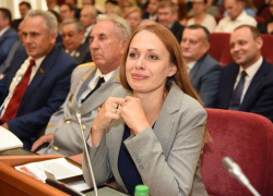 Единственной проголосовавшей против изменения Конституции оказалась депутат донского ЗС Ирина Полякова