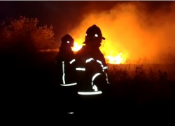 Еще один крупный пожар разгорелся в Ростовской области