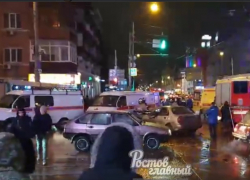 В результате серьезного ДТП в центре Ростова два водителя попали в больницу