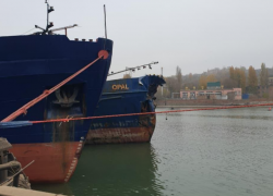 Два крупных теплохода столкнулись на Дону в Ростовской области