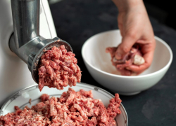 Донской предприниматель произвел 168 кг свинины из меньшего объема сырья