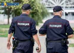 В Ростове на Пушкинской неизвестные обокрали потерявшую сознание девушку