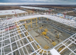 На "Ростов-Арене" каркас начали накрывать полимерной кровлей