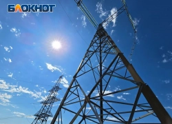 В Ростовской области восстанавливают электроснабжение после падения опор ЛЭП