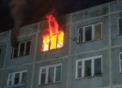 Мужчина сгорел заживо во сне при пожаре в трехэтажном доме в Ростовской области