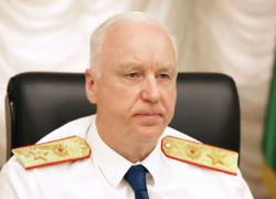 Бастыкин взял на контроль дело школьницы, которую избил одноклассник  