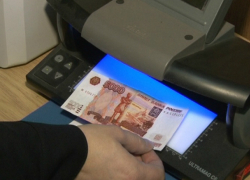 Поддельными пятитысячными купюрами рассчитывался молодой мужчина в магазинах Ростовской области