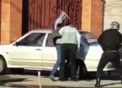 Страшные подробности устроенной 29-летним неадекватом кровавой резни в центре Ростова попали на видео
