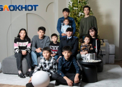 «В декретах не сидела»: интервью с многодетной мамой-полицейской, которая воспитывает 10 детей  