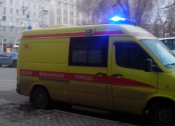 Две девушки и парень попали в больницу после столкновения "корейца" с "ГАЗелью" в Ростове