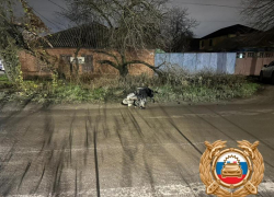 Школьник на мопеде разбился о машину в Батайске 