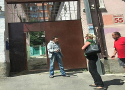 В Ростове мужчина устроил стрельбу по прохожим