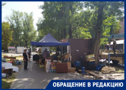 На торговый ларек посреди тротуара пожаловалась ростовчанка