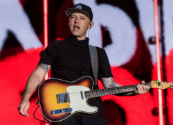 Дончанин Рома Зверь рассказал, почему молодежь выбирает песни Кадышевой и Булановой