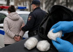 В Ростове задержана 44-летняя женщина с полкило порошкообразного вещества
